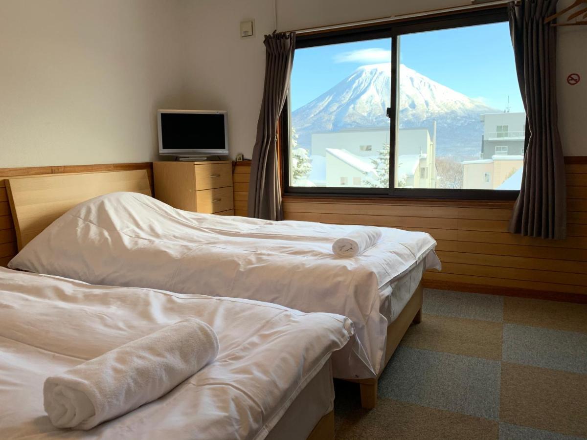 Pension Berg Niseko Exterior photo